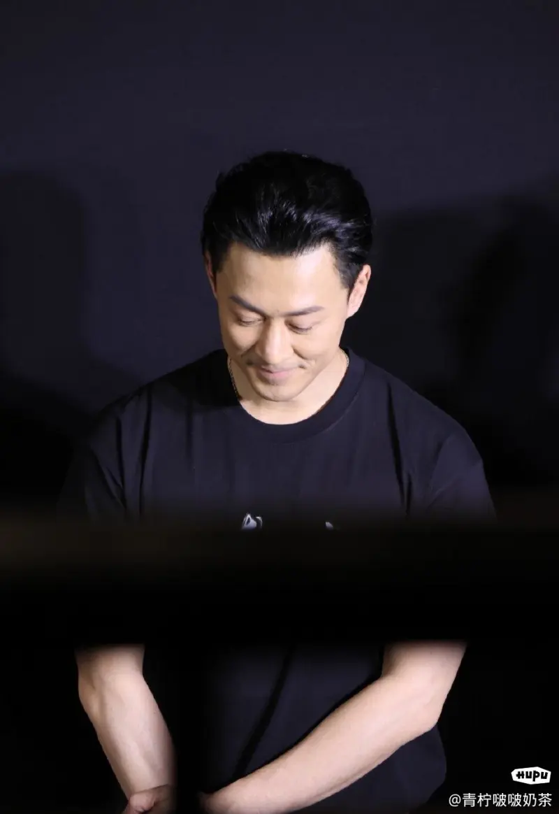 值得一看的“癫王”对决